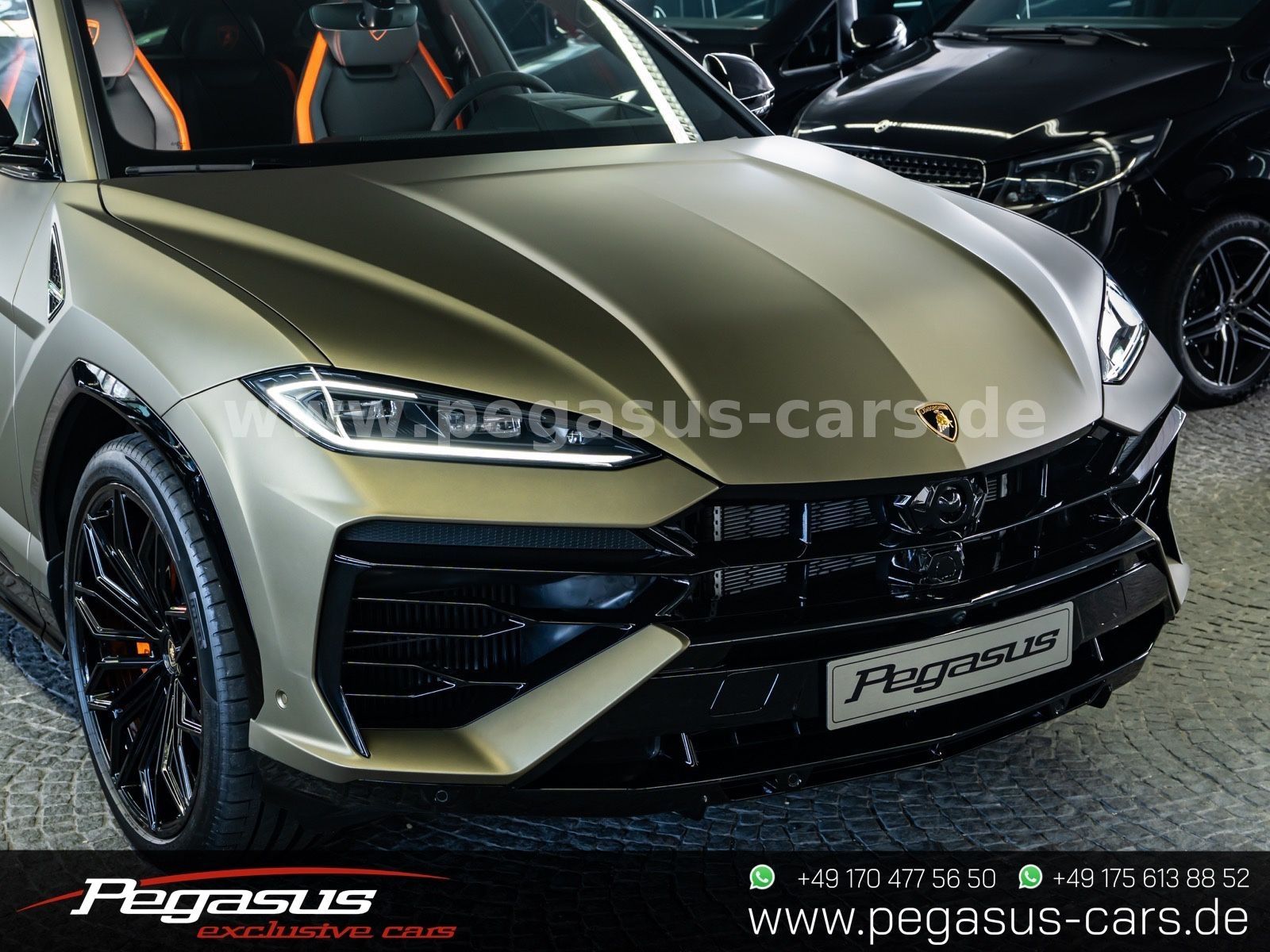 LAMBORGHINI Urus - 6