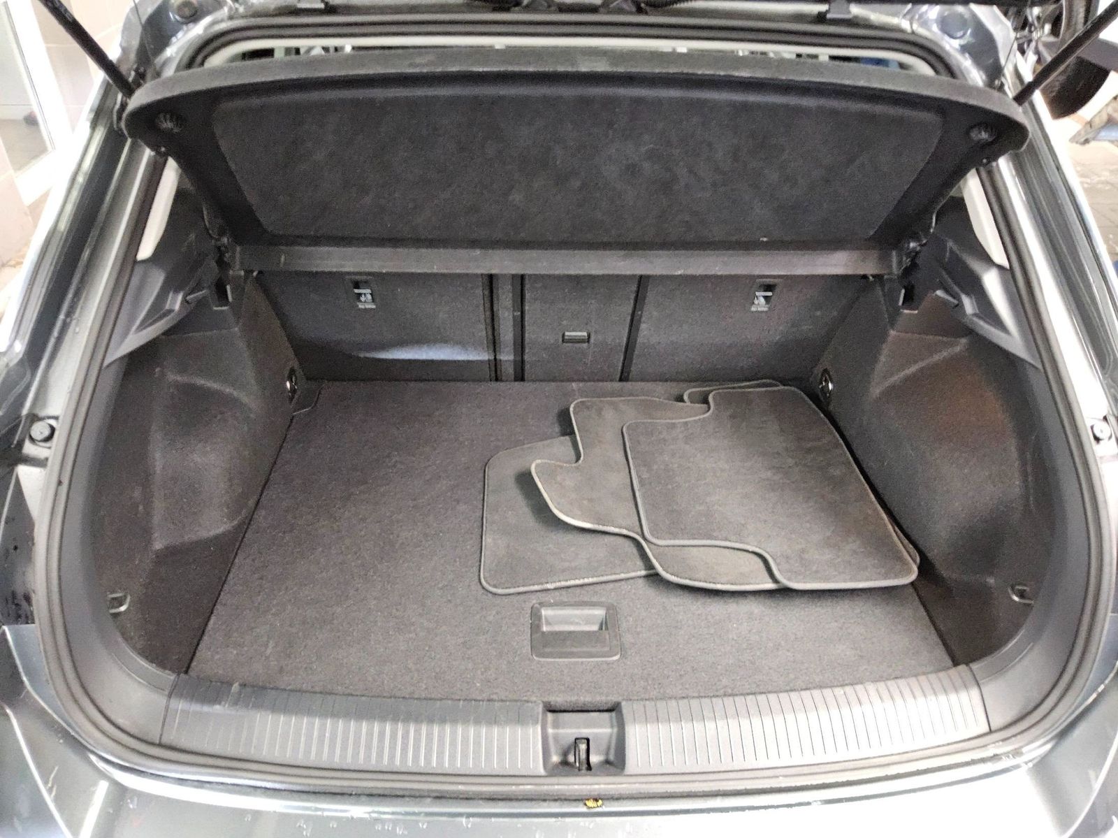 Volkswagen T-Roc 1.0 TSI Life LED DC PDC SHZ DAB+ foto 12
