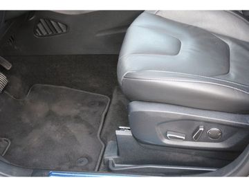 Fahrzeugabbildung Ford S-Max 2.0 Titanium+AHK+AUTOMATIK+7-SITZER+KAMERA