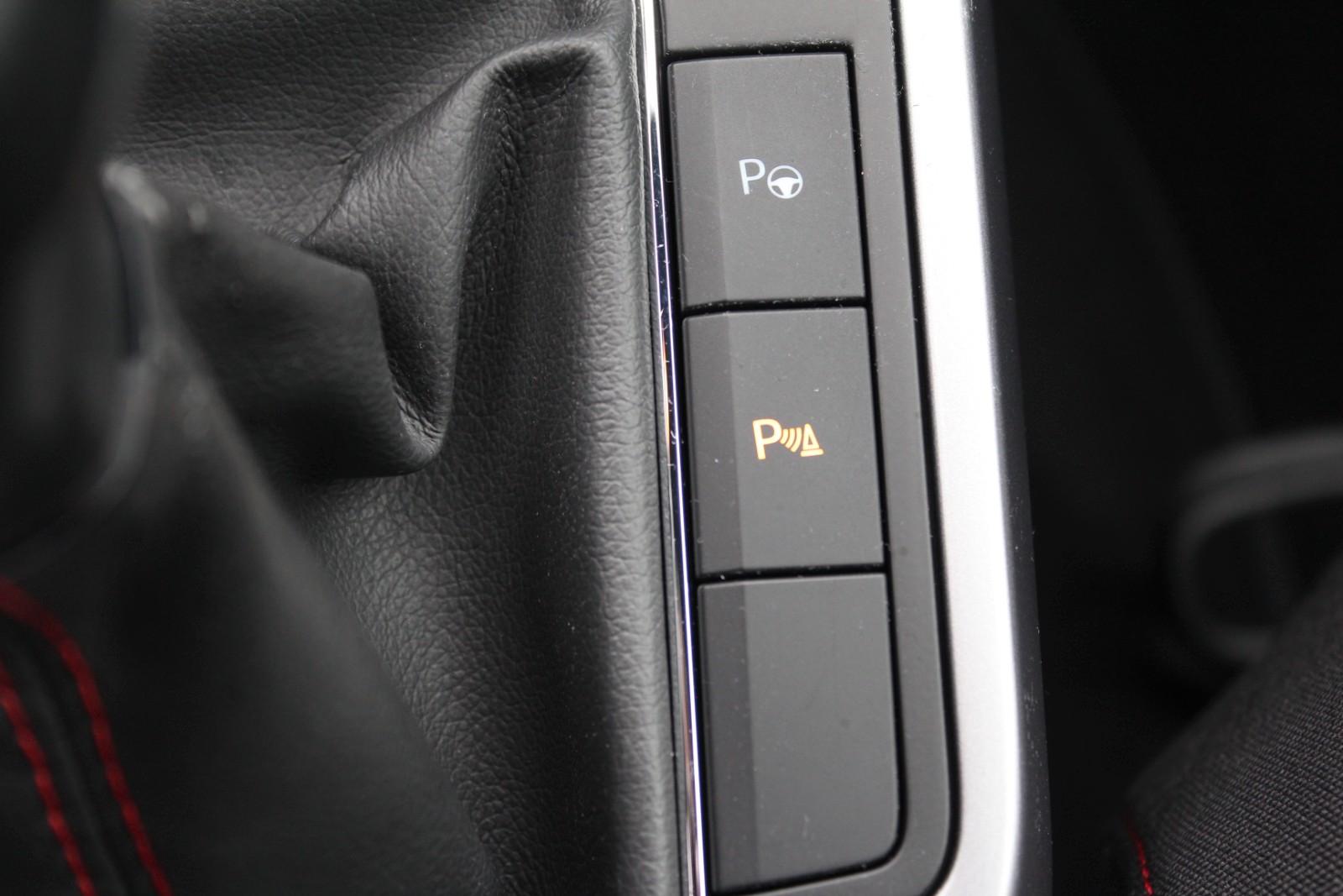 Seat Arona FR/Sportpaket/AHK/SHZ/PDC Kamera Garantie