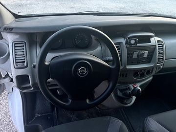Opel Vivaro - 9