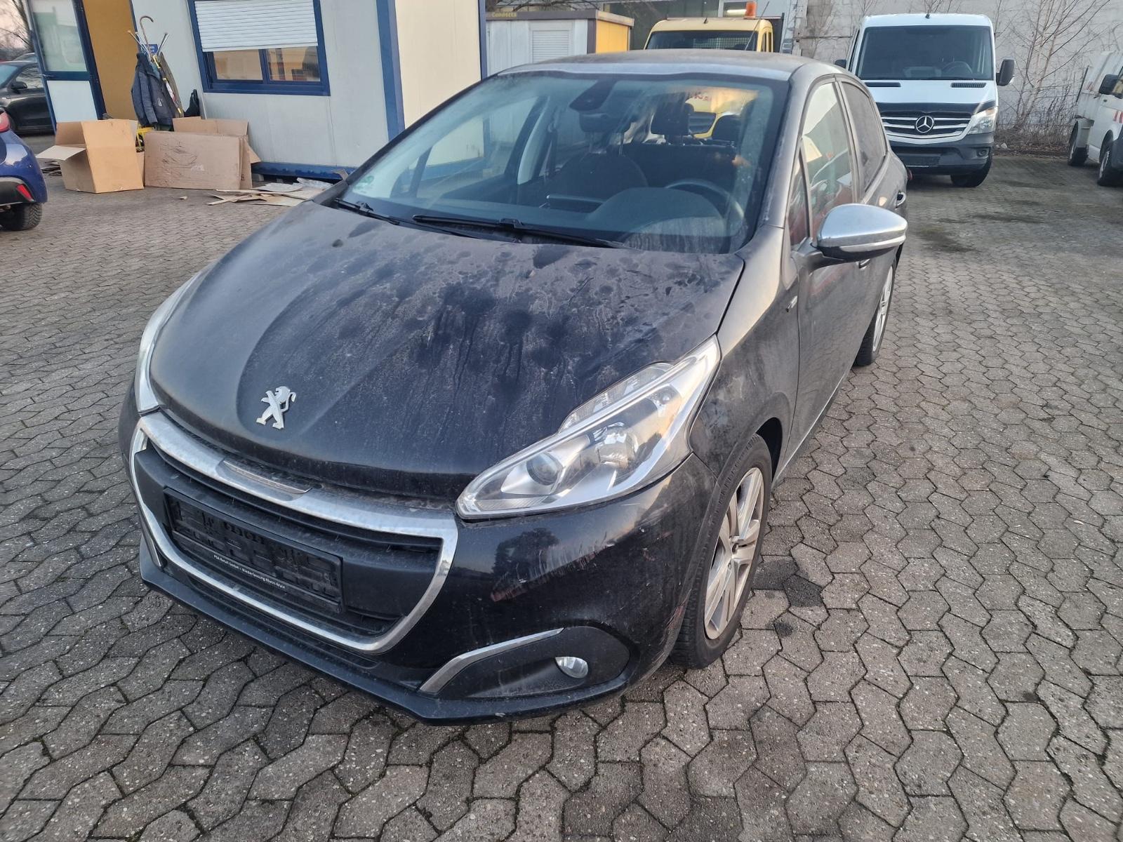 Peugeot 208 PureTech 82 Style,Euro6,Panorama,Alu