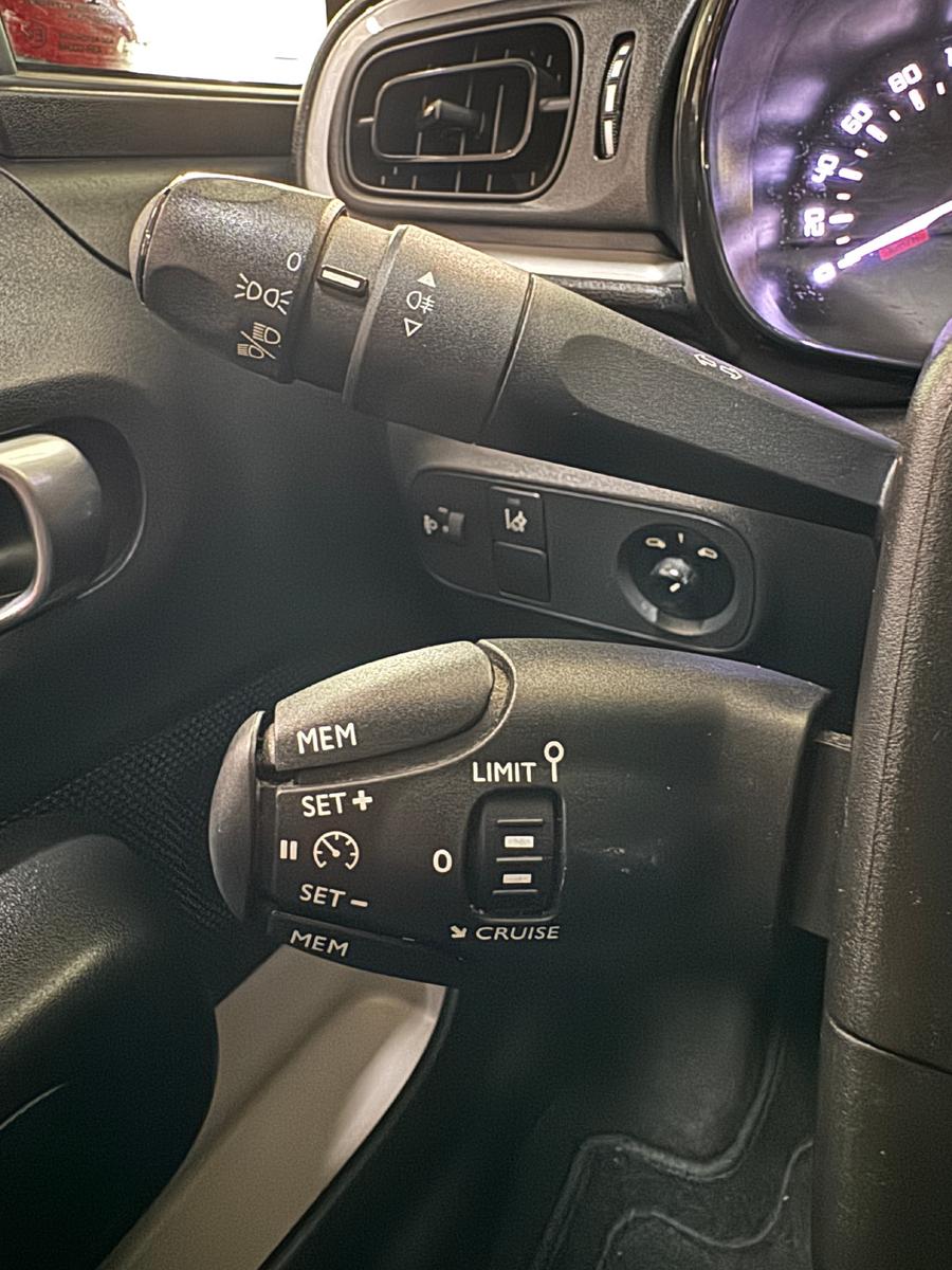 Citroën C3 1.2 FEEL SITZHEIZUNG KLIMA PDC LED 17 ZOLL
