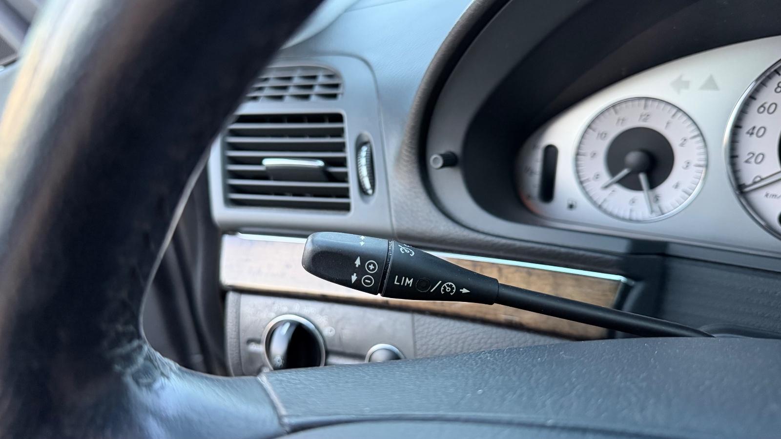 Mercedes-Benz E280 2005 — photo 30
