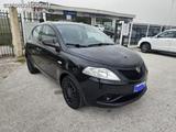 Lancia LANCIA Ypsilon 1.2 Elefantino Blu - Lancia Ypsilon Elefantino mit Benzin-Antrieb