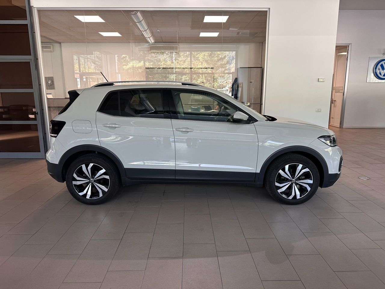 Volkswagen T-Cross 1.0 TSI 110 CV DSG Sport imagem 2
