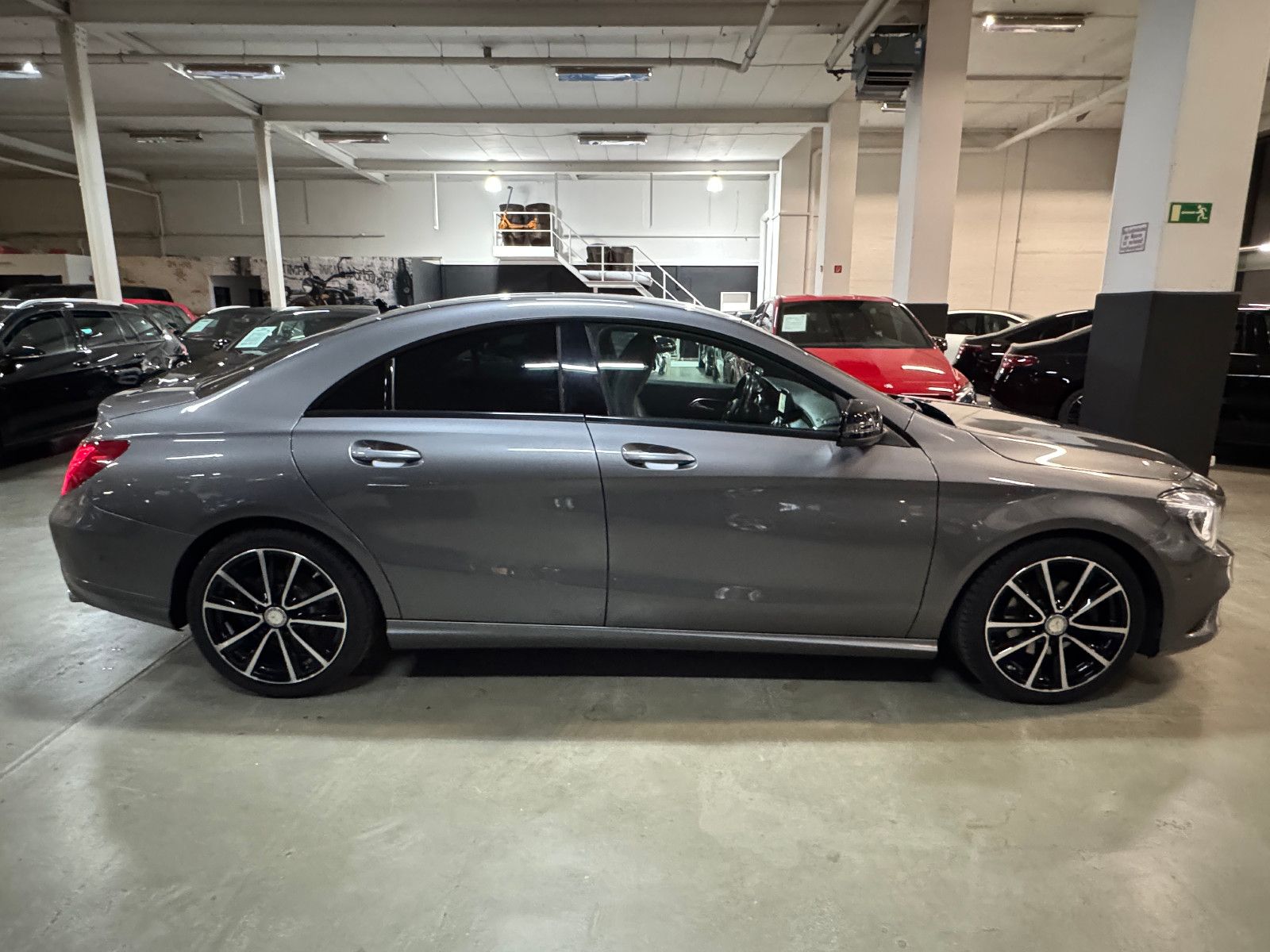 Fahrzeugabbildung Mercedes-Benz CLA 180 Coupe SPORTPAKET URBAN NIGHT NAVI KAMERA