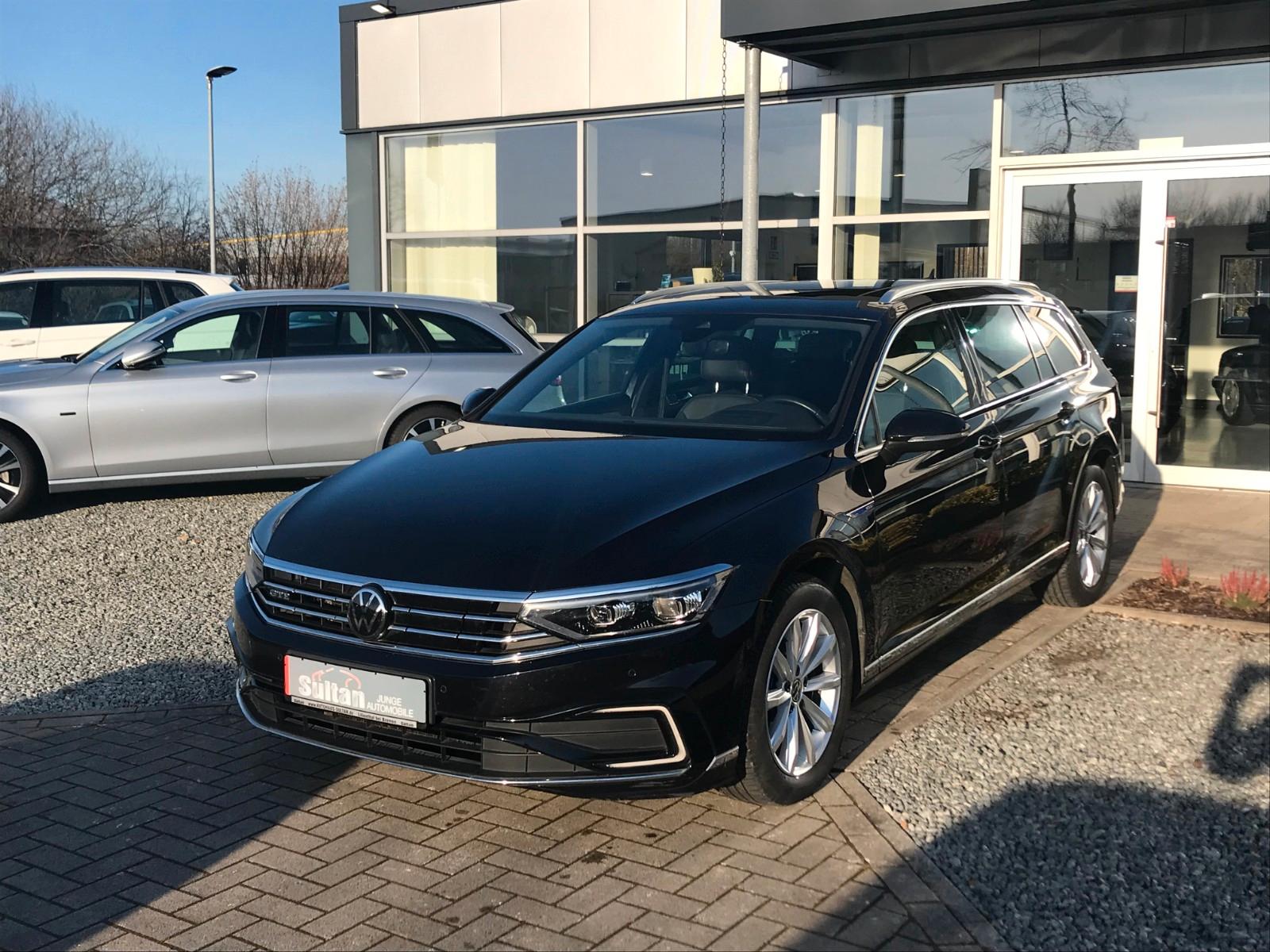 Volkswagen Passat Variant GTE DSG Leder Pano VC Kam AHK HUD