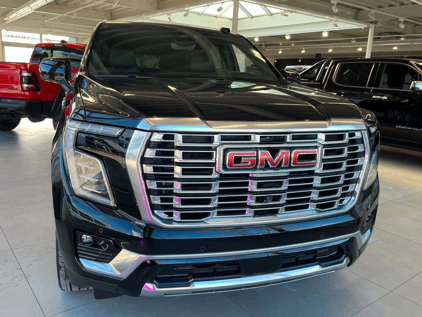 Fahrzeugabbildung GMC Yukon Denali 6.2 V8*Luftfed.*360°*Head-Up
