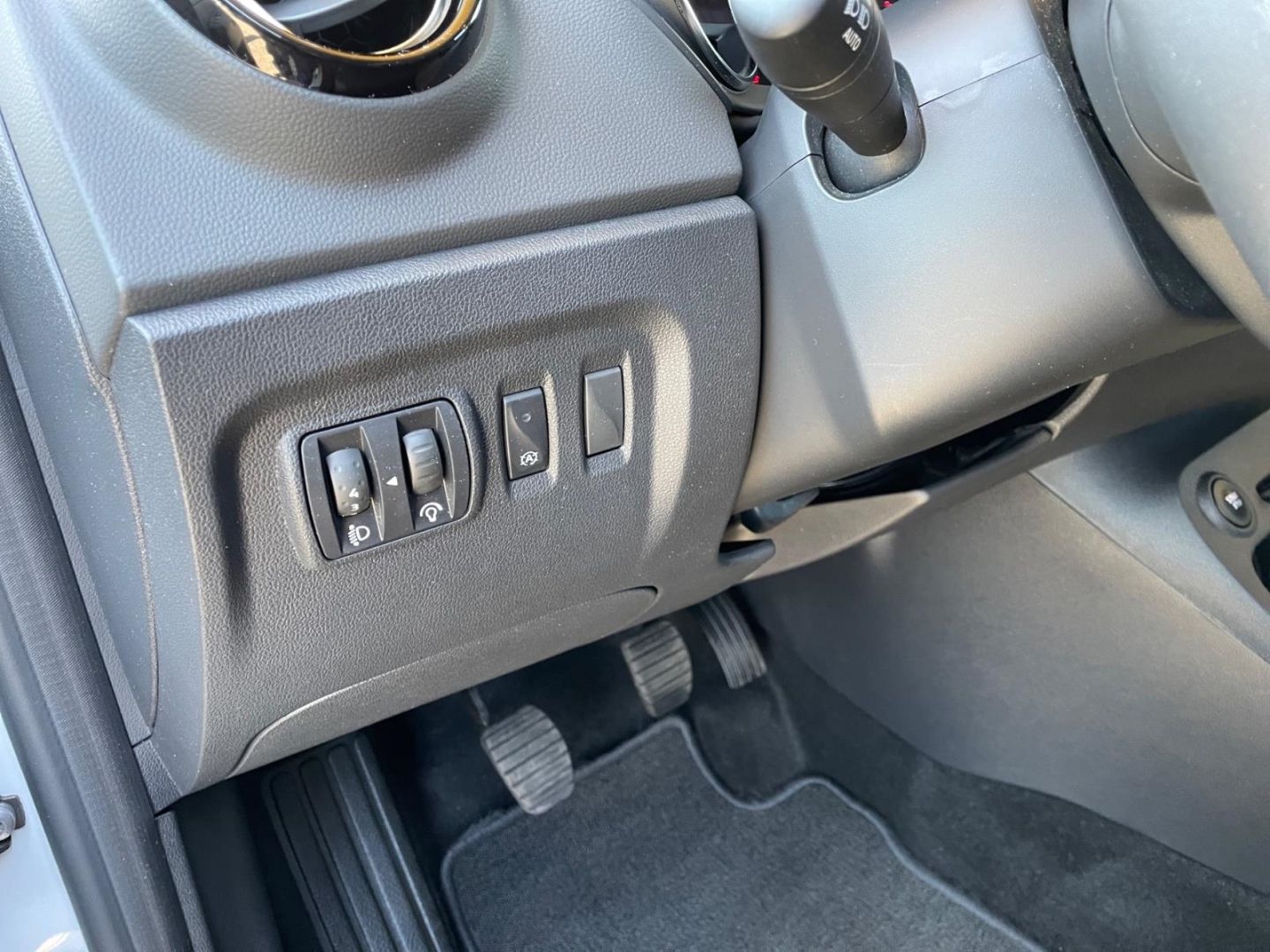 Fahrzeugabbildung Renault Captur 1.3 Limited Allwetter Sitzheizung Tempoma