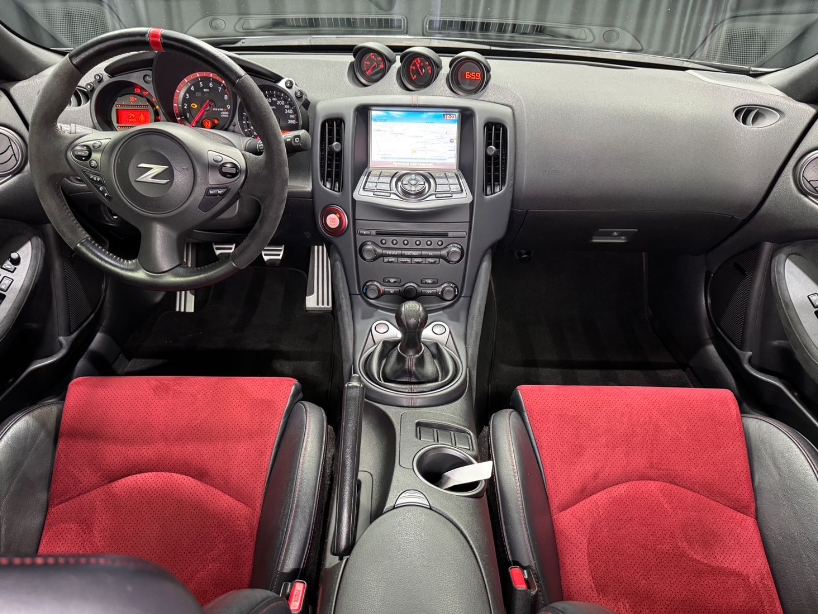 Fahrzeugabbildung Nissan 370Z Nismo|BOSE|RECARO|SCHALTER|D-FZG|U-FREI