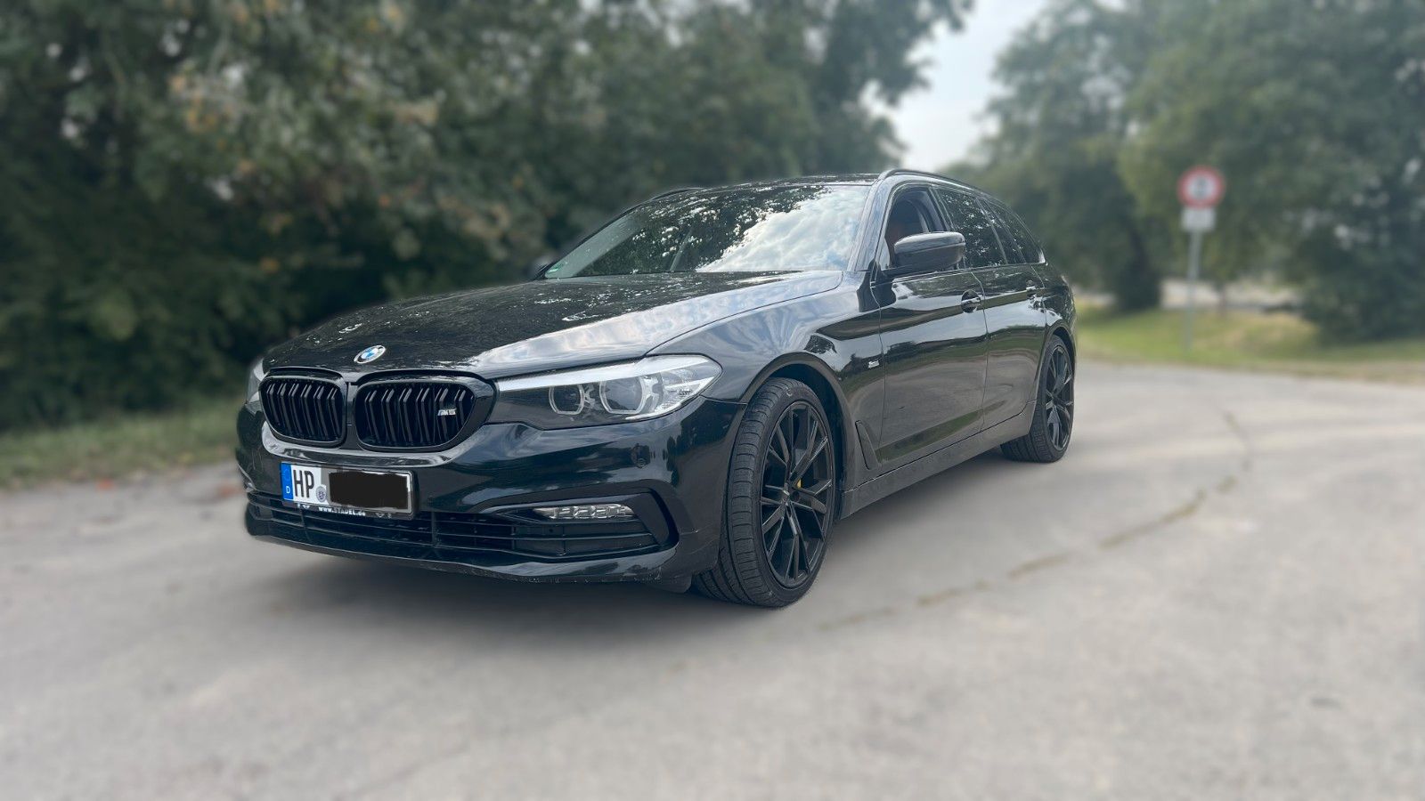 BMW 530d xDrive G31 SportLine,HUD,AHK,LED,NAVI "20"Z