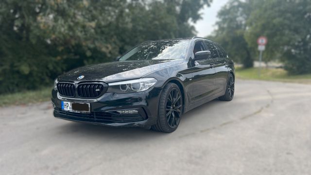 BMW 530d xDrive G31 SportLine,HUD,AHK,LED,NAVI "20"Z