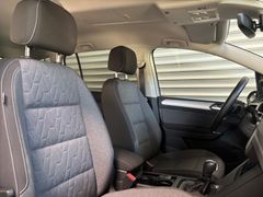 Fahrzeugabbildung Volkswagen Touran 2.0 TDI Move -- RearView/ ACC/ Navi