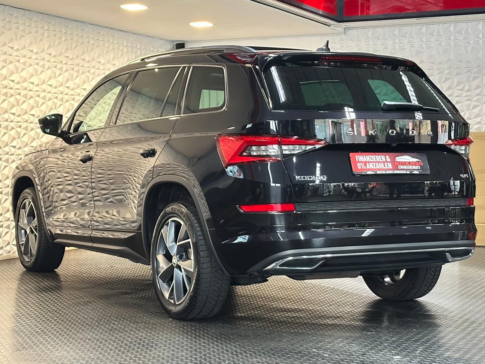 SKODA Kodiaq 2.0TDI SPORTLINE 4x4* LED#AHK#PANO#KEYLES - Image 5