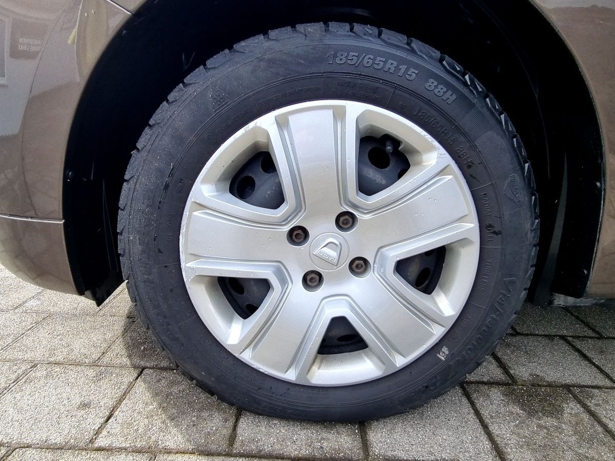 Fahrzeugabbildung Dacia Sandero Comfort SCe 75