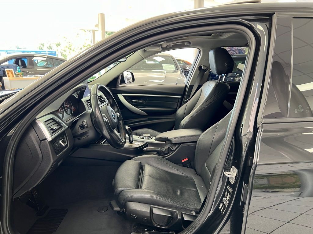 BMW 320 d Sport-Line Schiebedach*HUD*LED*NAVI*PDC*