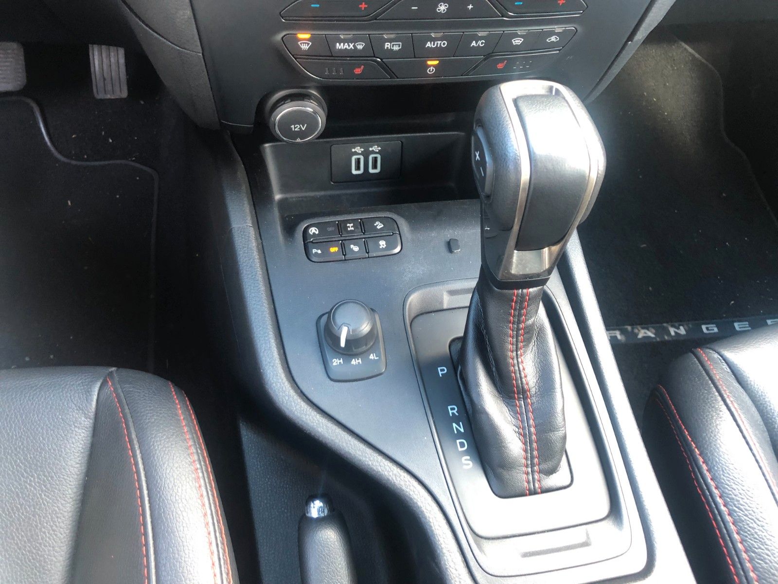 Fahrzeugabbildung Ford Ranger Wildtrak Doppelkabine 4x4 Unfallschaden