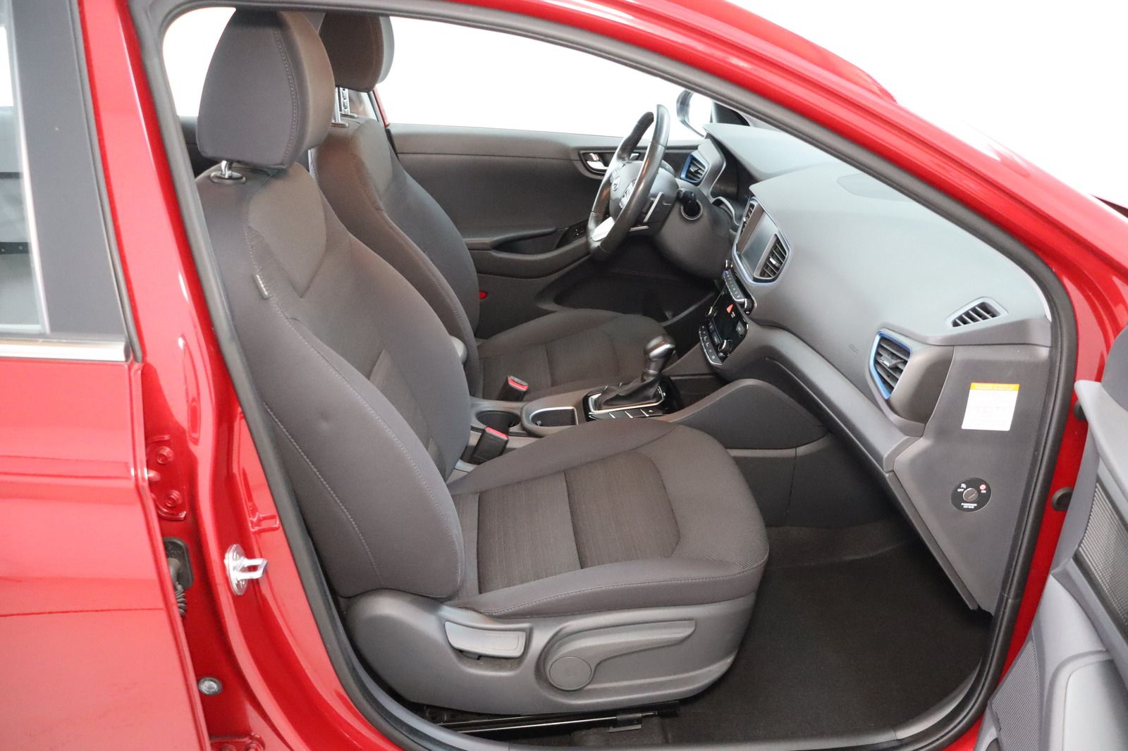 Fahrzeugabbildung Hyundai IONIQ 1.6i GDi HEV Hybrid Style