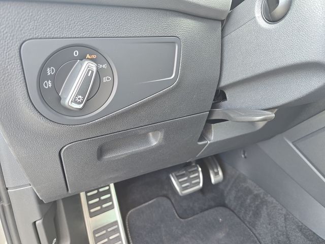 Tiguan 2,0 TDI Highline R-Line LED*AHK*KAMERA*AC