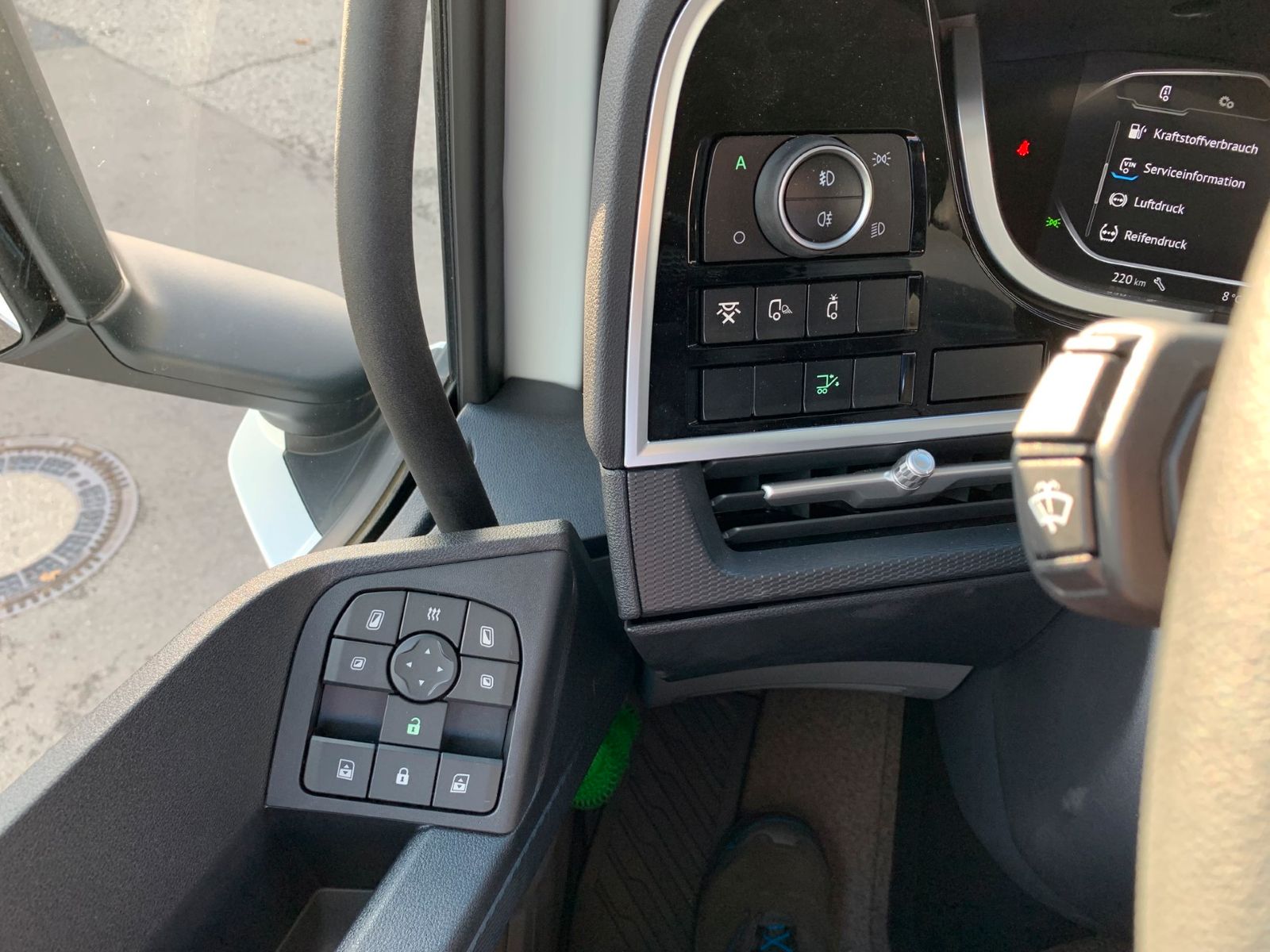 Fahrzeugabbildung DAF FA XD 370 zikun Swing-Board-Aufbau