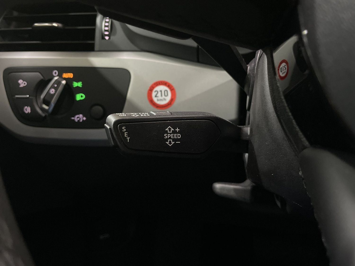 Fahrzeugabbildung Audi A4 35 TDI S-tronic #Kamera#LED#Navi#AHK