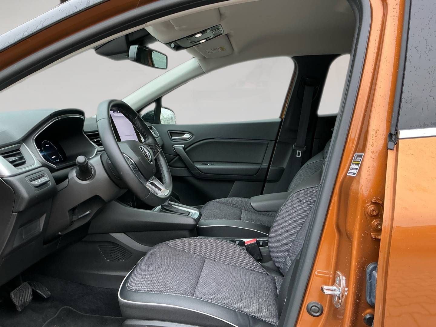 Fahrzeugabbildung Renault CAPTUR INTENS E-TECH Plug-in 160 (MY21.2)