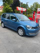Volkswagen VW Touran Automatik DSG Tempomat PDC Sitzh... - Volkswagen Touran mit Benzin-Antrieb: Limousine, Automatik
