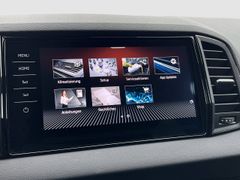 SKODA Karoq Sportline CANTON 4xSHZ AHK 5Jahre Garantie