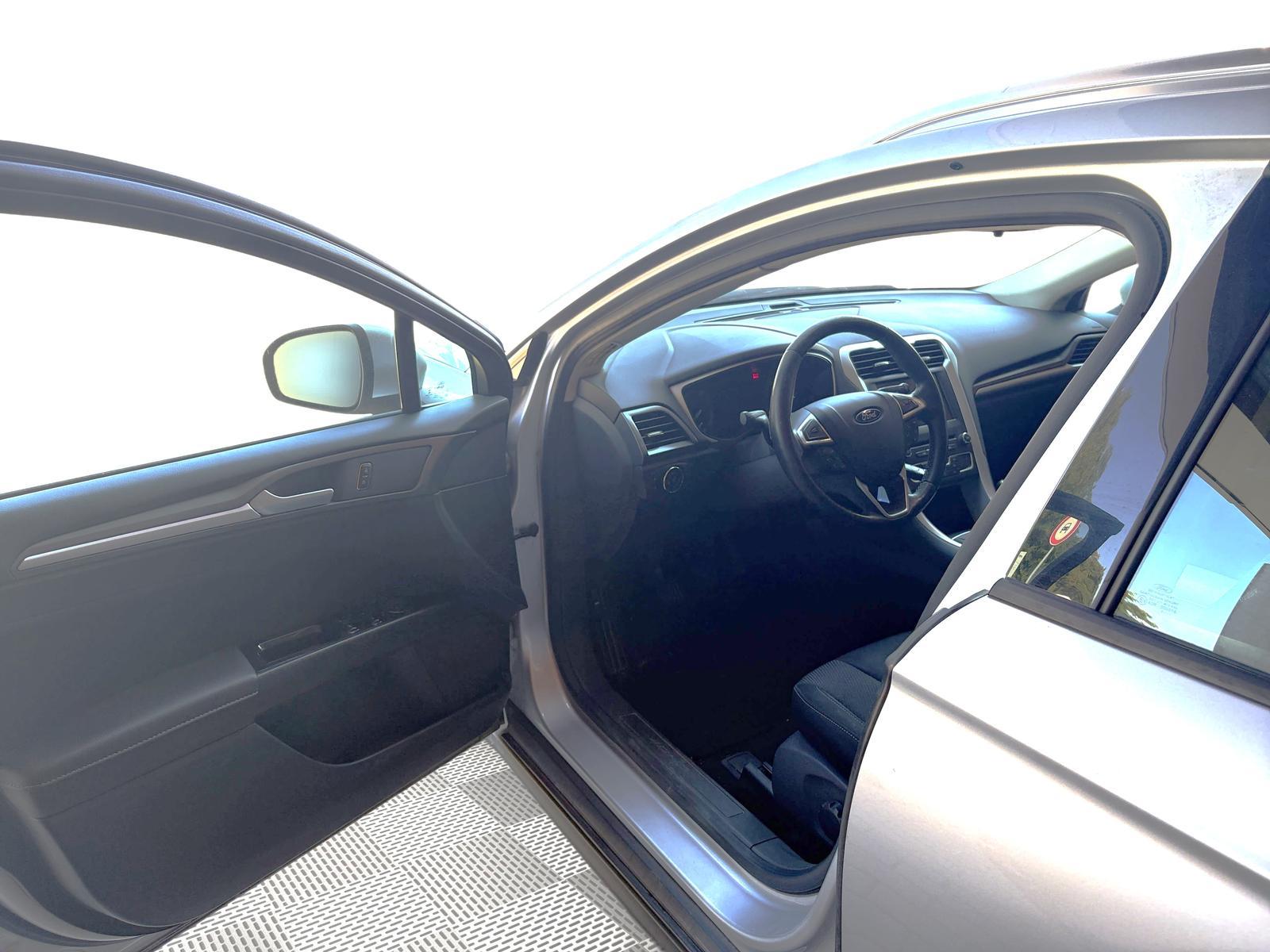 Ford Mondeo 2015 — photo 13