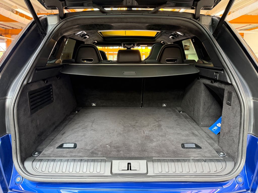 LAND ROVER Range Rover Sport 5.0 V8 SVR|ACC|AHK|Bi-Xenon LAND ROVER Range Rover Sport 5.0 V8 SVR|ACC|AHK|Bi-Xenon