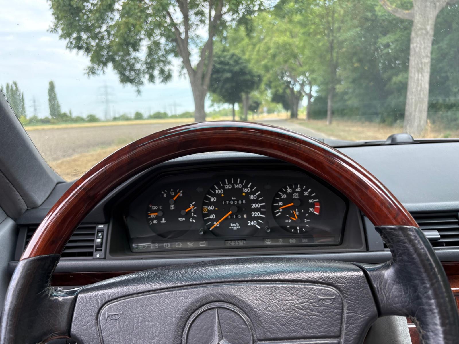 Mercedes-Benz Liebhaberfahrzeug Mercedes Benz E 220 Cabriolet
