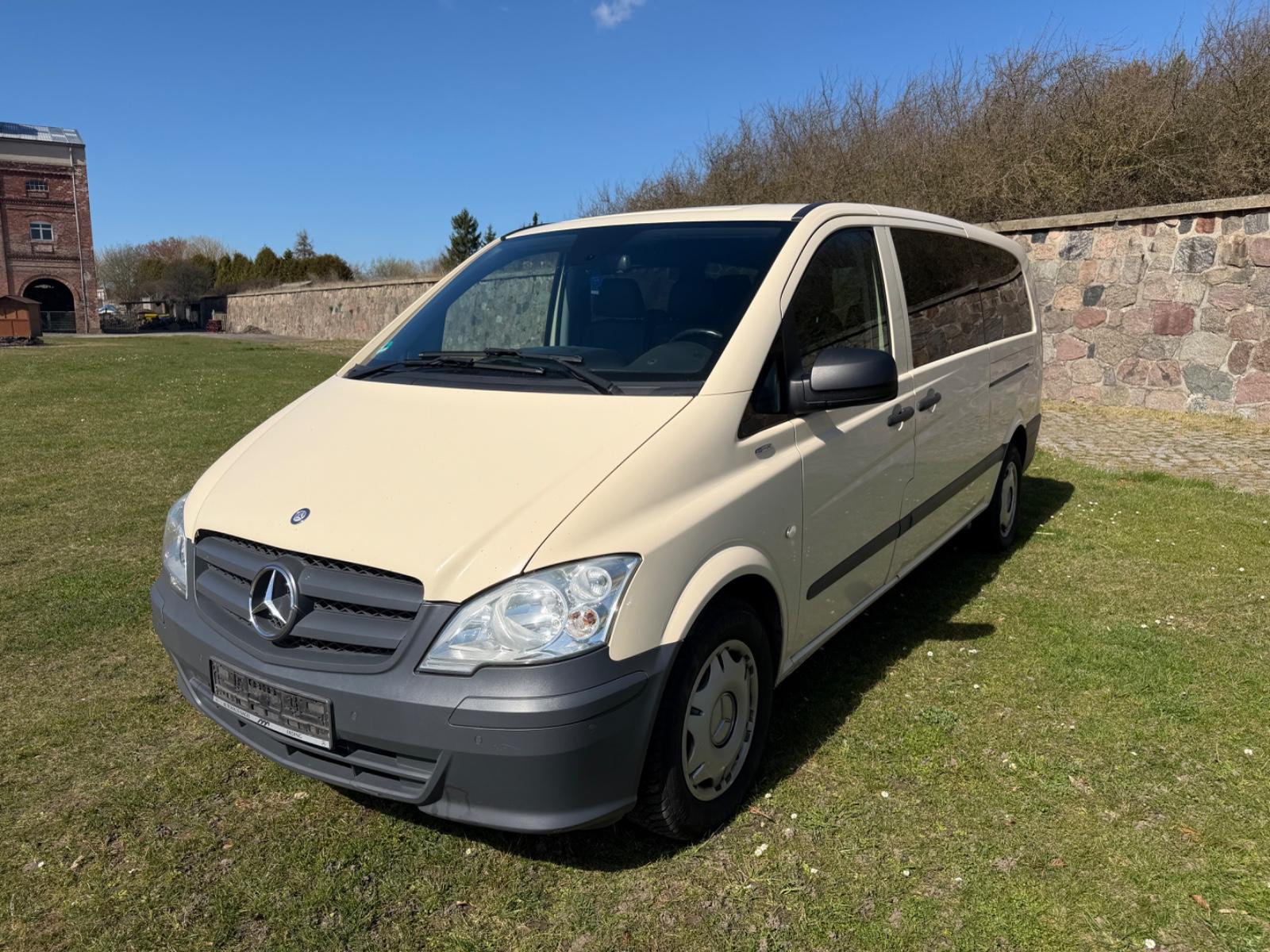Mercedes-Benz Vito 3.0 CDI / 9 Sitze / Maxi Lang