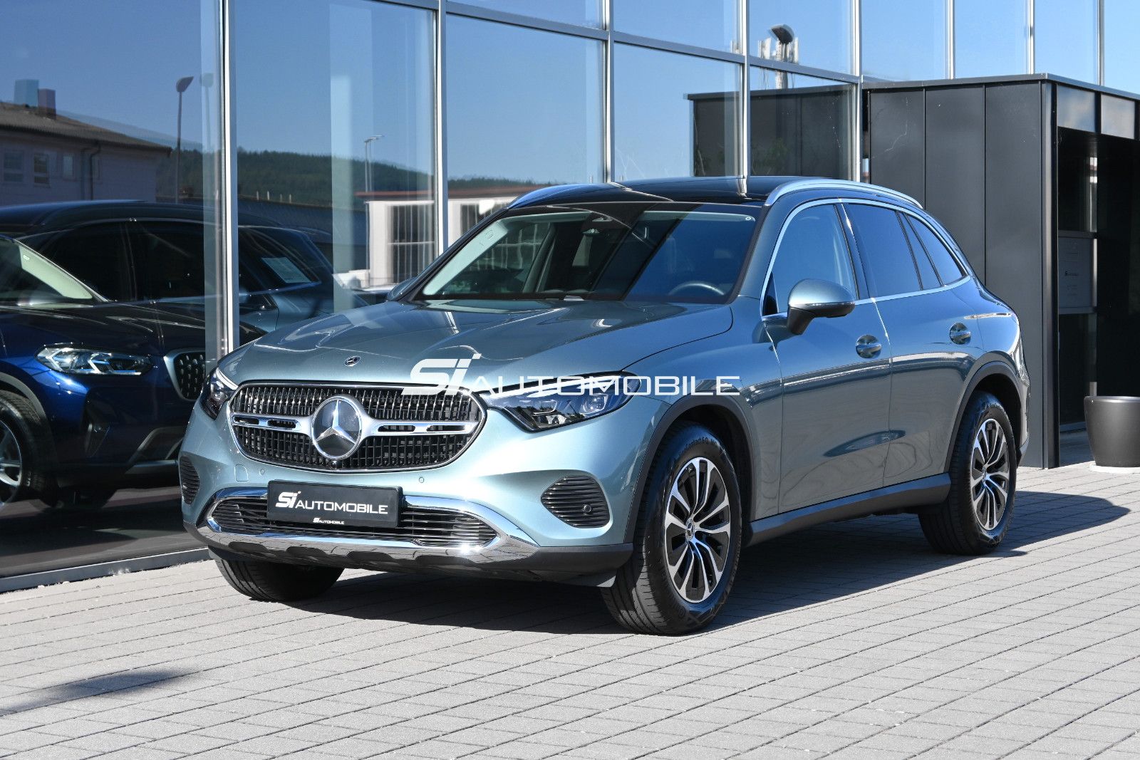 Fahrzeugabbildung Mercedes-Benz GLC 220 d 4MAT. °ACC°AHK°PANO°STANDHZ°DIGI LIGHT