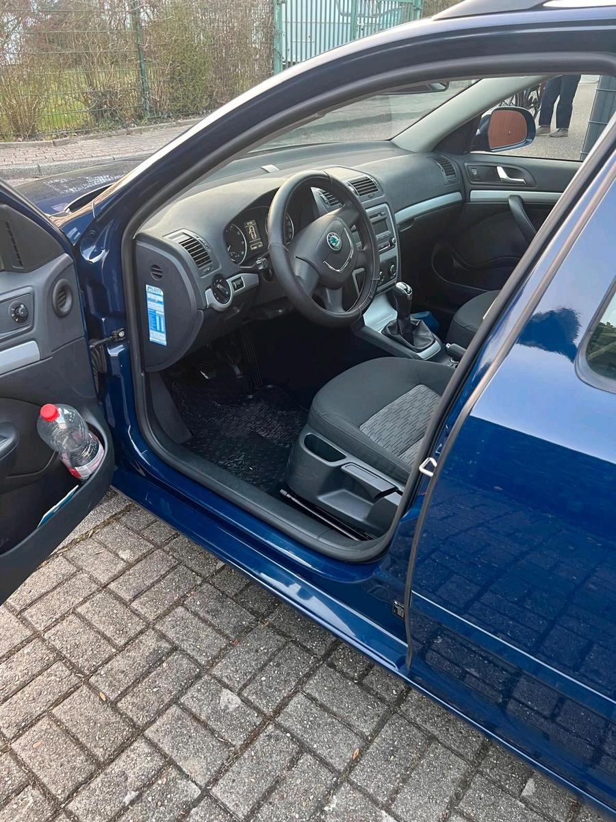 Skoda Octavia 2012 — photo 8