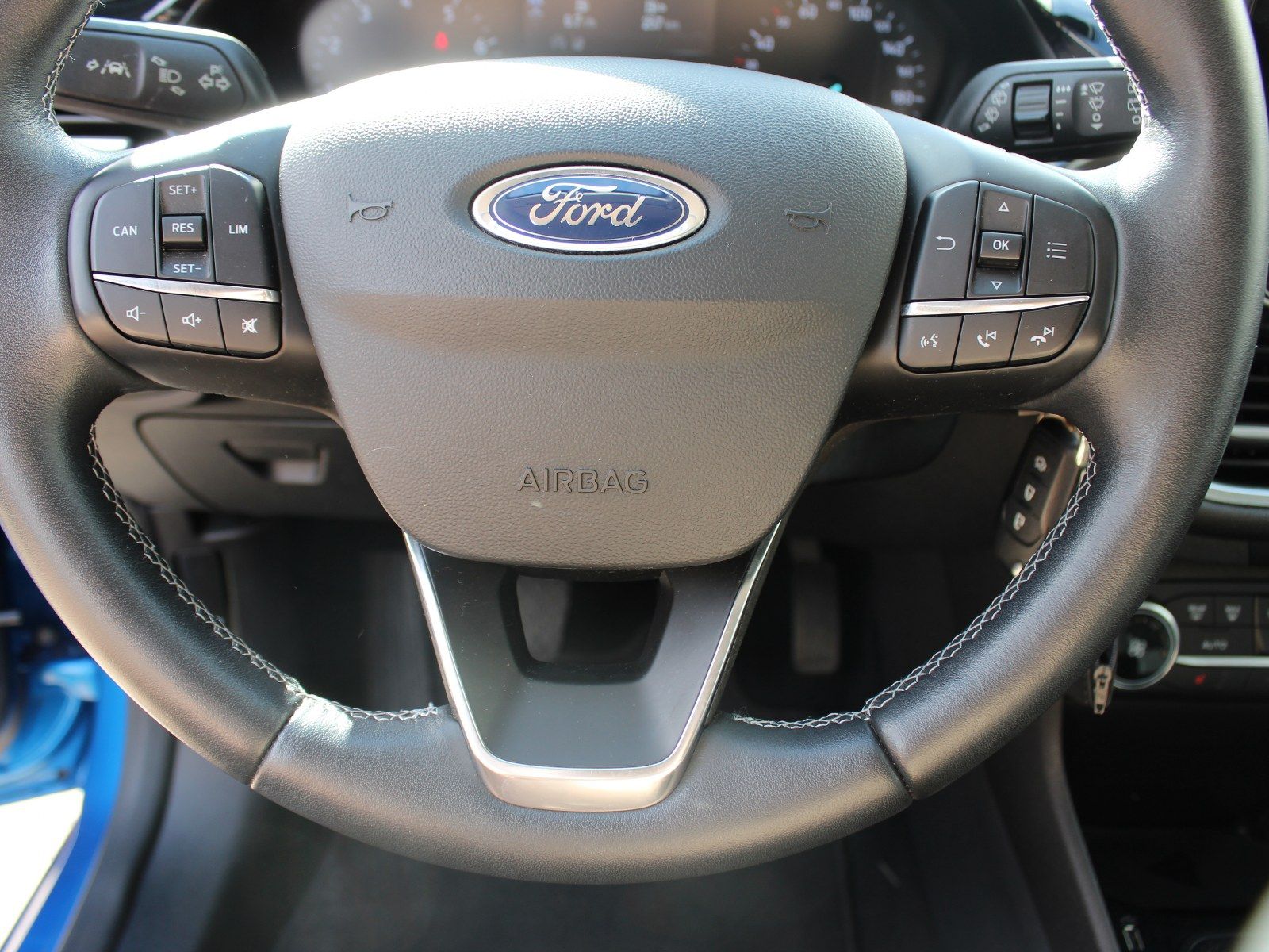 Fahrzeugabbildung Ford Fiesta Cool & Connect 1,0 EcoBoost Start/Stopp