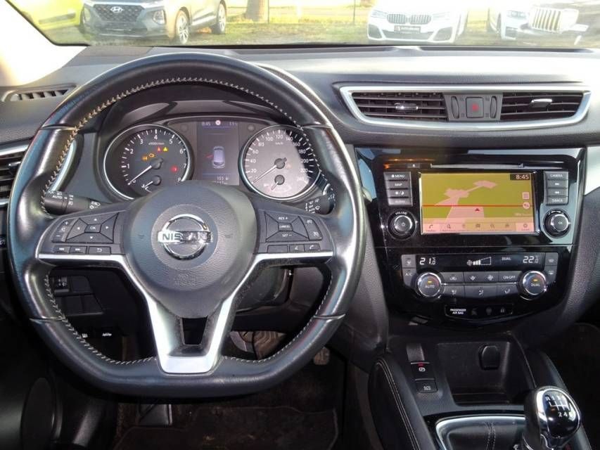 Fahrzeugabbildung Nissan Qashqai 1,3 DIG-T N-Connecta Winterpaket