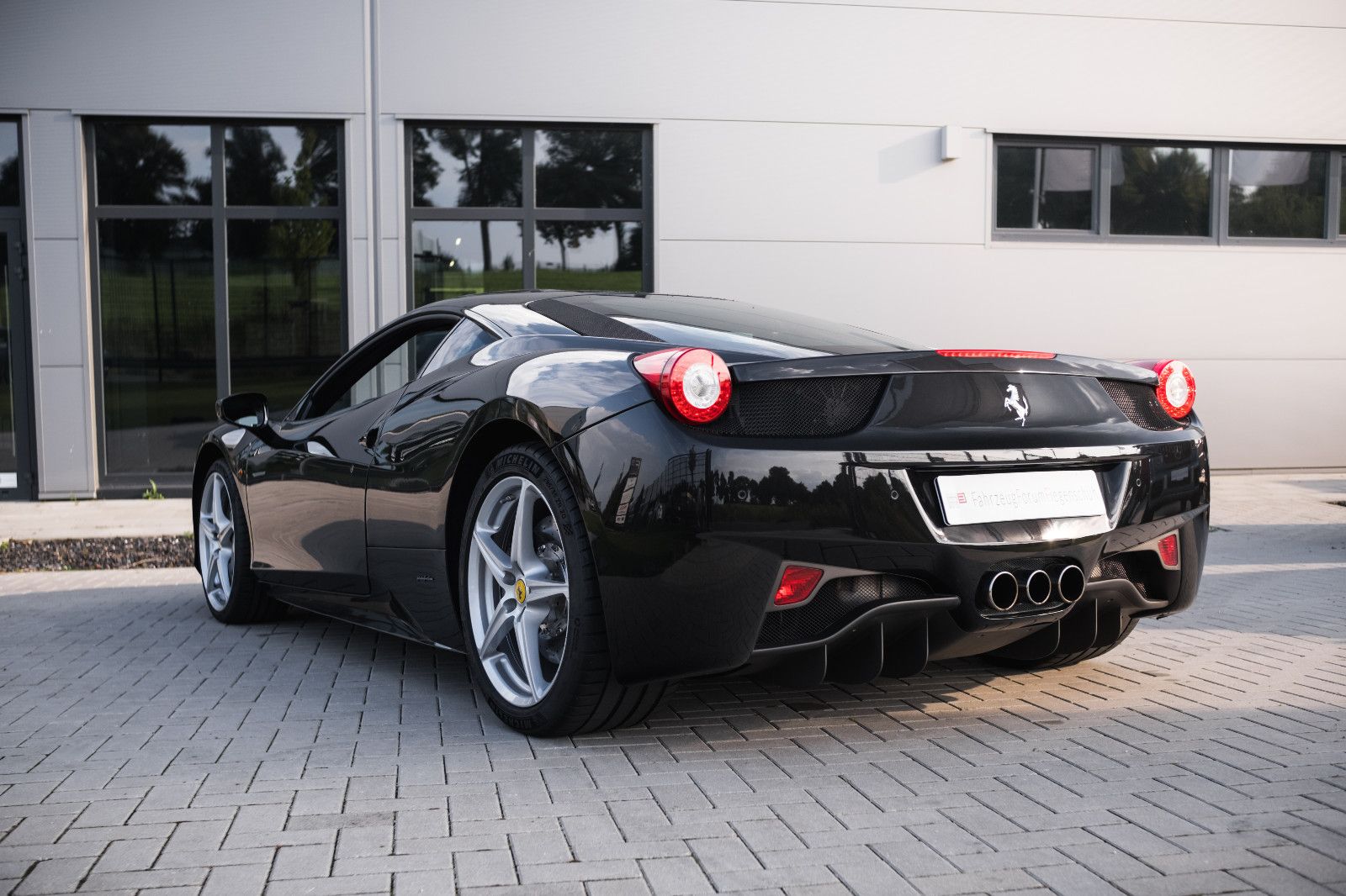 Fahrzeugabbildung Ferrari 458 Italia, Scheckheft, Approved bis 11/25, Navi