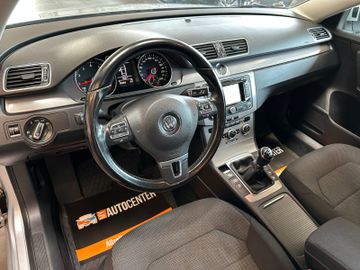 MYAUTOCENTER – Gebraucht- und Jahreswagen mit Werkstattservice in Pfaffenhofen Volkswagen Passat *ACC*NAV*AHK*PDC*SitzHZ*2-ZONEN*TotWinkel
