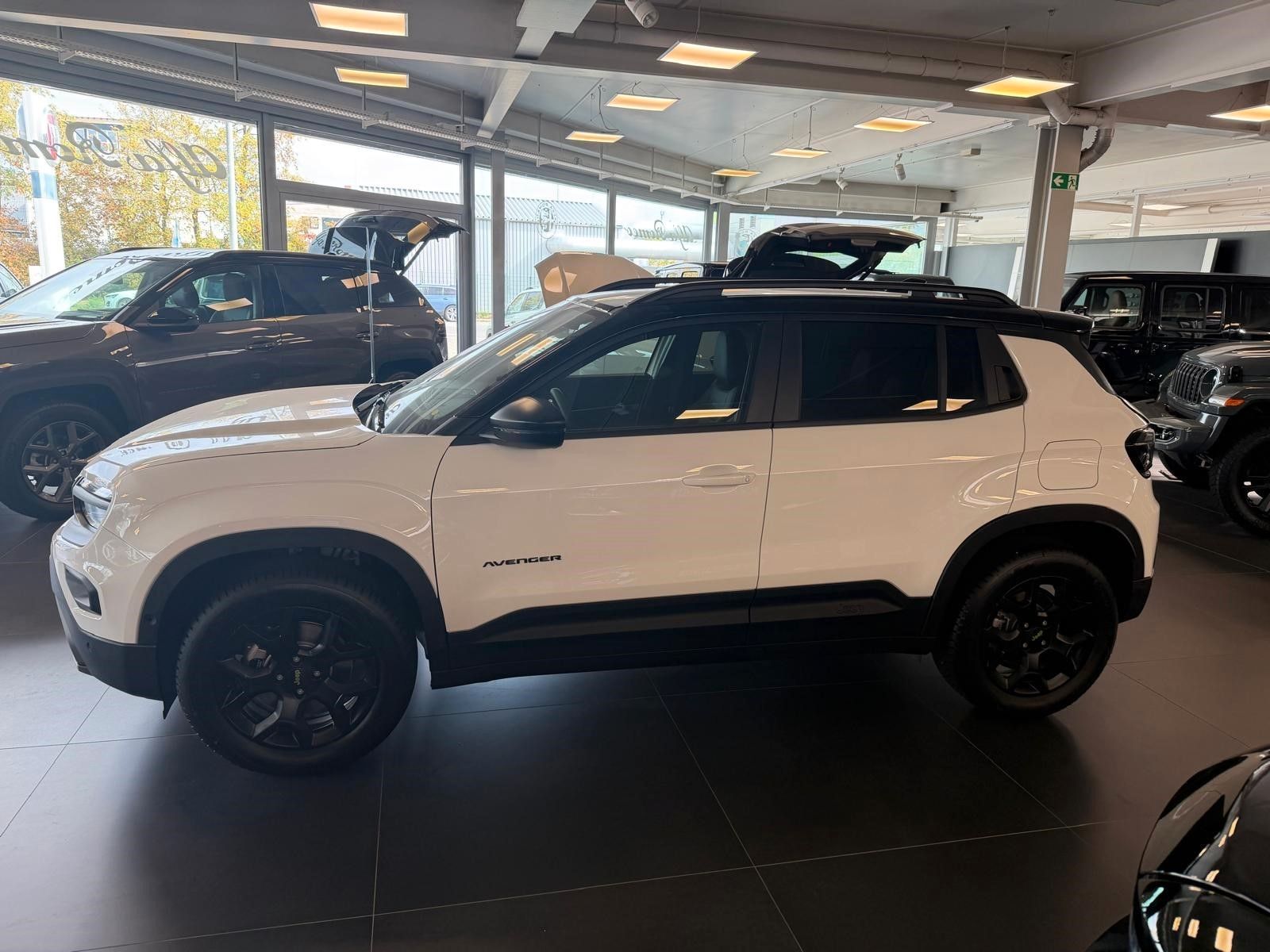 Jeep Avenger  1.2 4xe Hybrid DCT Overland imagem 3