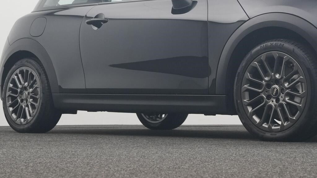 Fahrzeugabbildung MINI Cooper S Head-Up, Komfortzugang, Sitzheizung