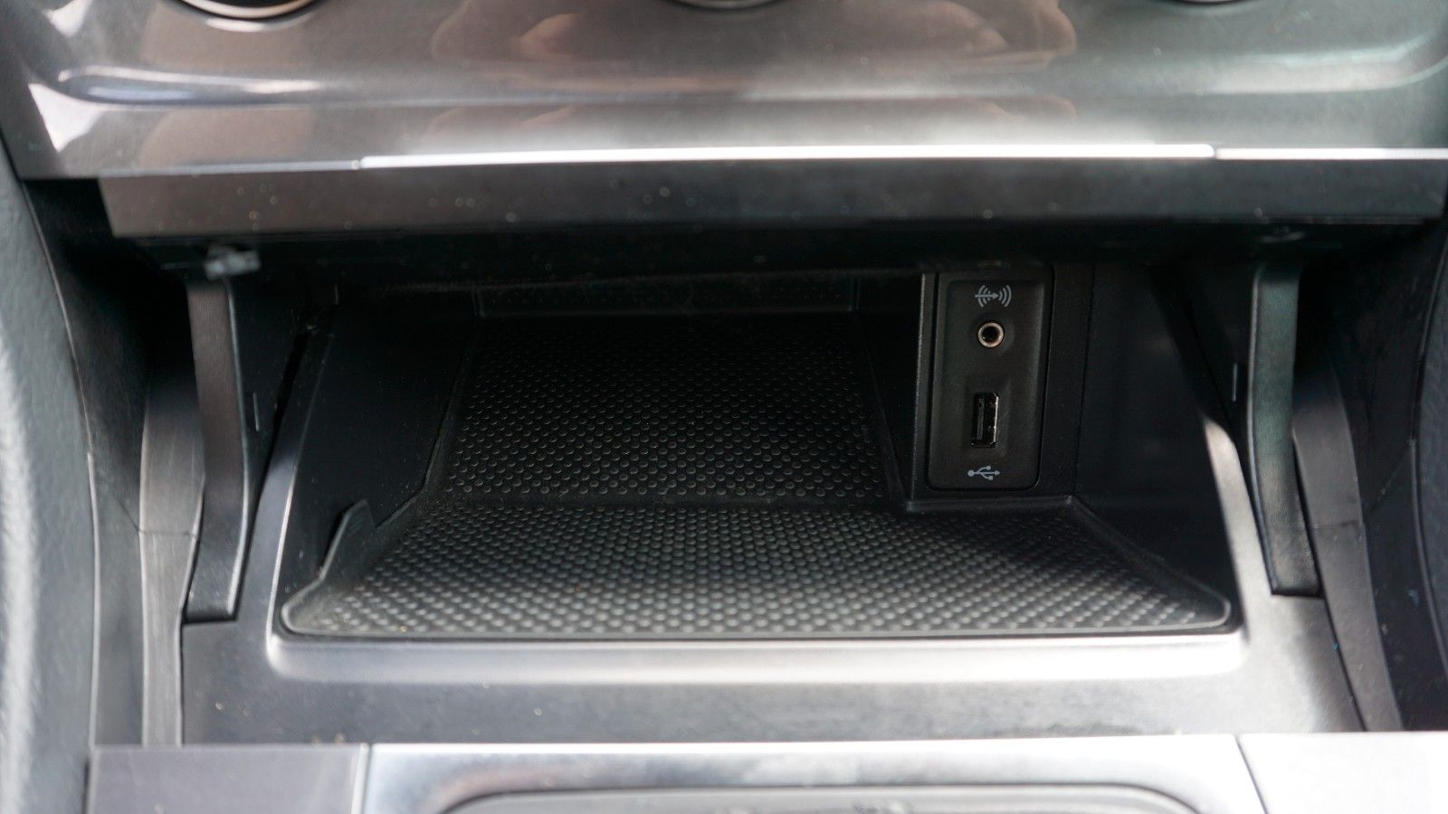 Fahrzeugabbildung Volkswagen Golf VII Alltrack, Variant, BMT, 4M,T.Leder,Navi
