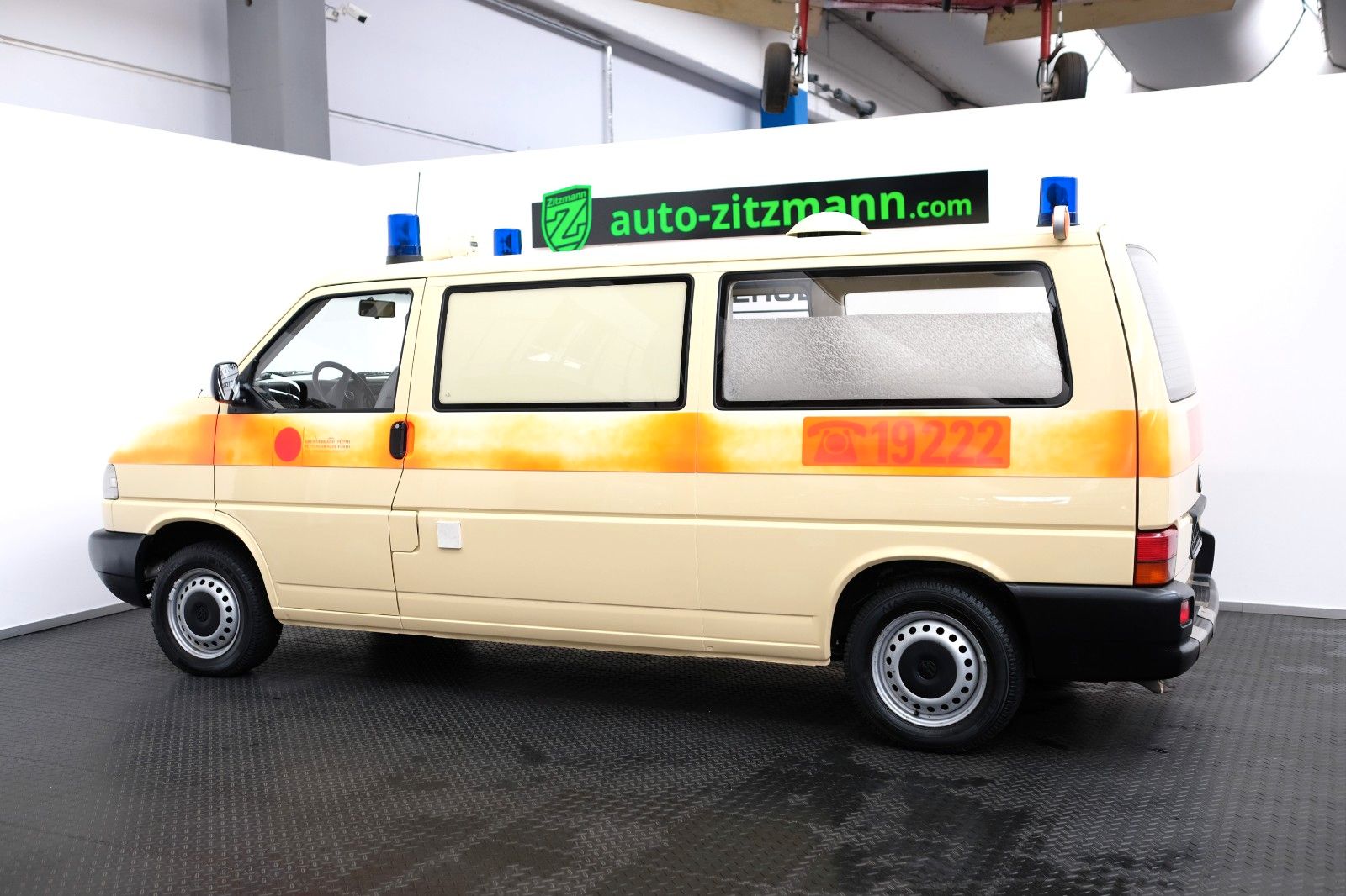 Fahrzeugabbildung Volkswagen T4 LANG EX-KRANKENWAGEN 2,5L STANDHEIZUNG