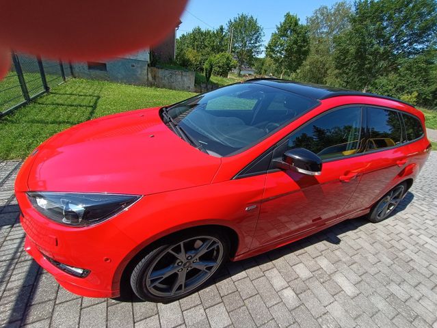 Ford Focus St-Line Kombi Automatik