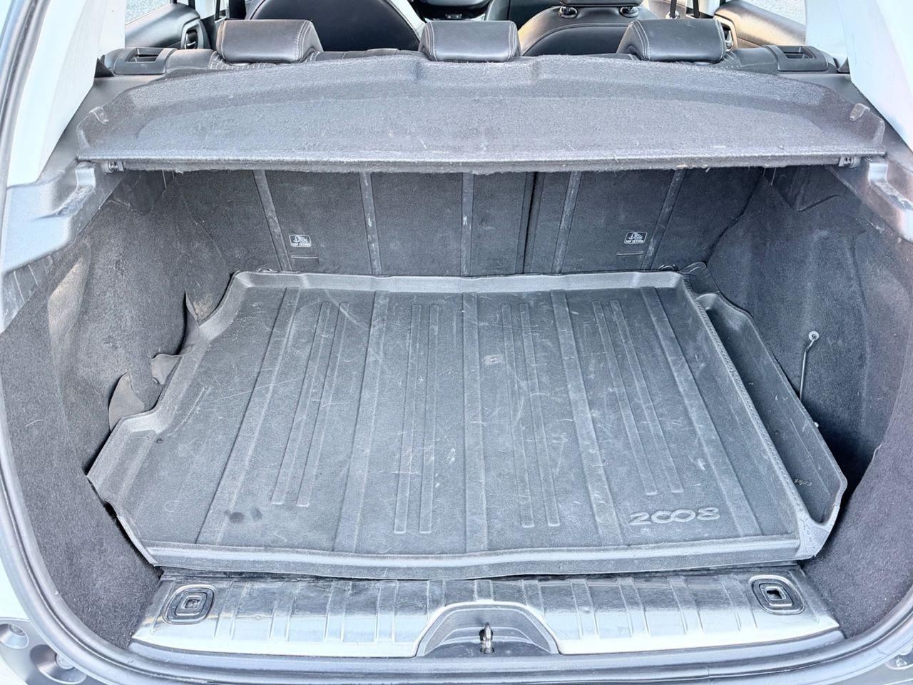 Peugeot 2008 2014 — photo 11
