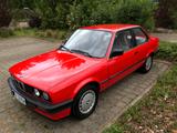 BMW 316i/E30 in Brillantrot - BMW 316: E30 316i