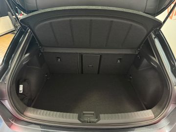 Cupra Leon 2.0 TSI 221 kW VZ  Pano+Sennheiser+19 Zoll