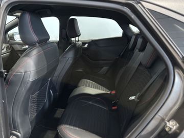 Fotografie des Ford Puma 1.0 EcoBoost Hybrid ST-LINE X