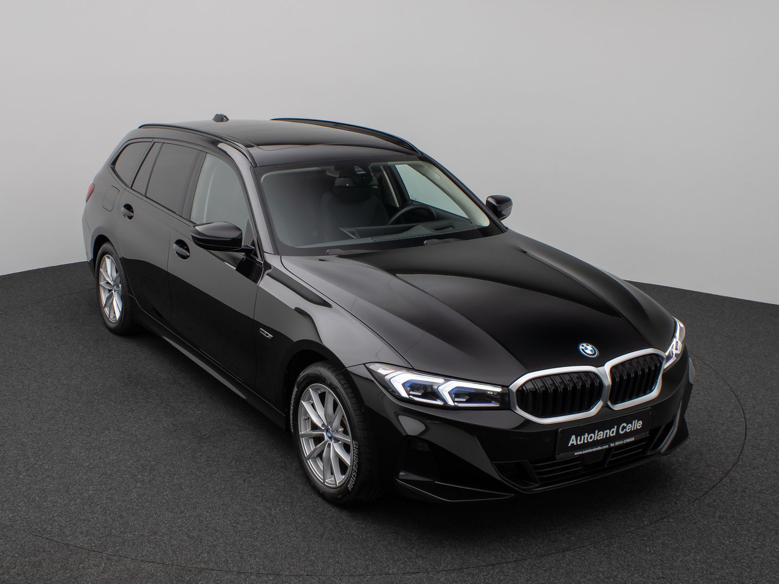 Fahrzeugabbildung BMW 330e xD Panoram Kamera HUD DAB H/K Stop&Go Sport