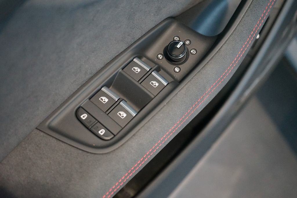 AUDI RSQ8 performance | B&O Advanced | Carbon | 305 AUDI RSQ8 performance | B&O Advanced | Carbon | 305
